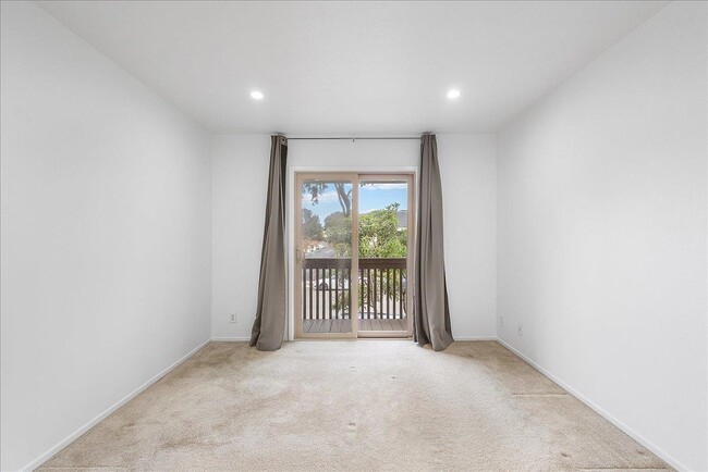 Building Photo - 1141 Verdemar Dr