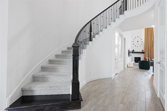 Building Photo - 5006 Bent Tree Dr