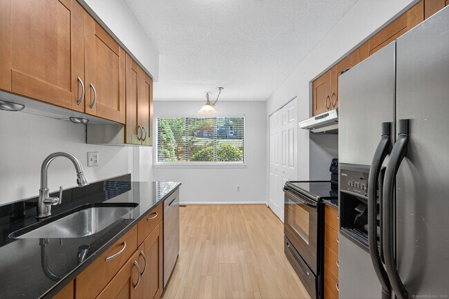 Building Photo - 128 Conestoga Way