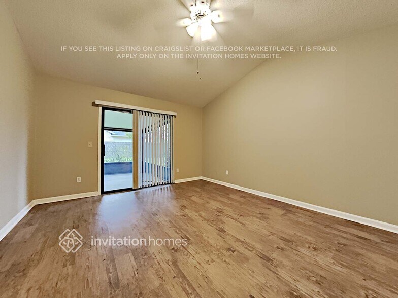 Building Photo - 158 Annandale Dr E