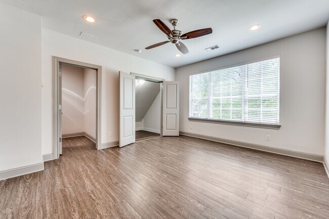 Building Photo - 3912 Rawlins St