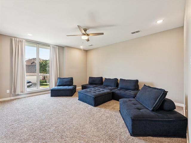 Building Photo - 914 St George Pl