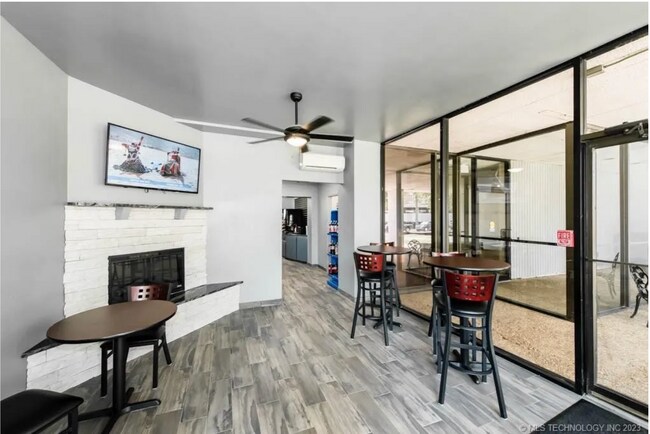 Building Photo - Utilities included! Downtown Tulsa High-Rise Living with Incredible Views!