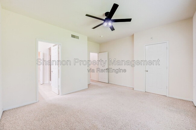 Building Photo - 9200 Westheimer Rd