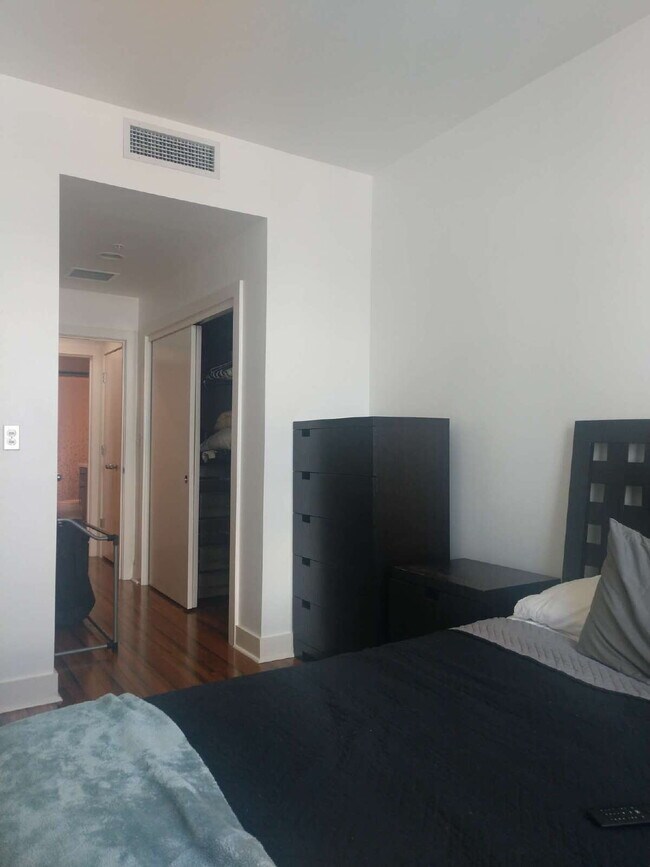 Building Photo - 1 Bedroom Condo in the Heart of Tampa