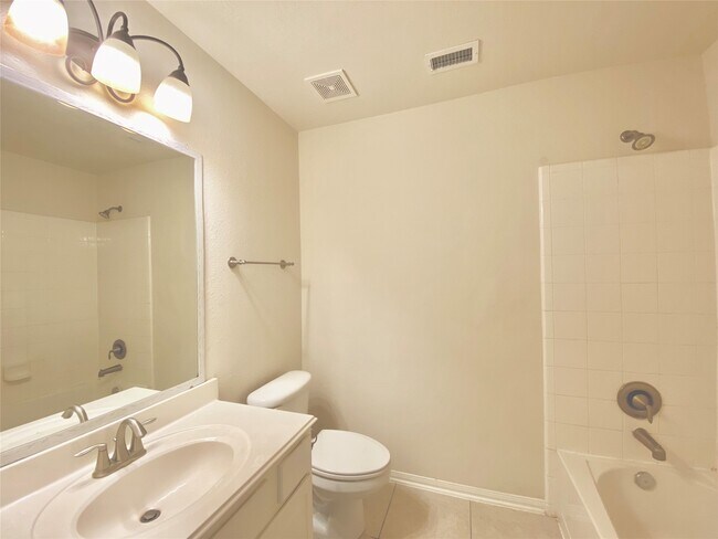 Building Photo - 5518 Chantel Way