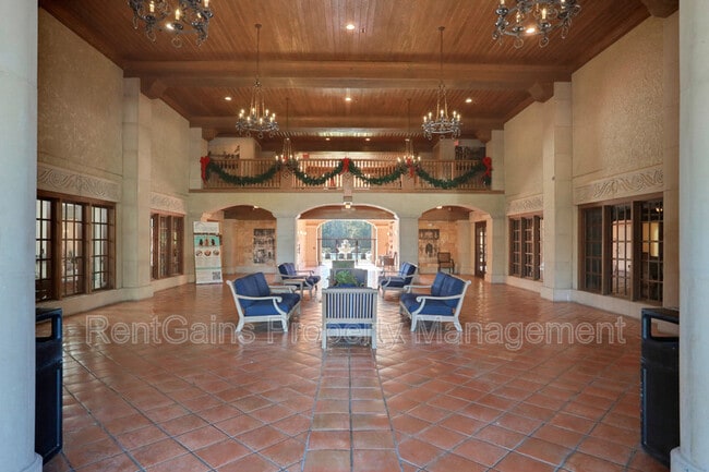 Building Photo - 965 Registry Blvd