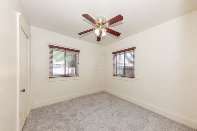 Building Photo - 3875 Pine St