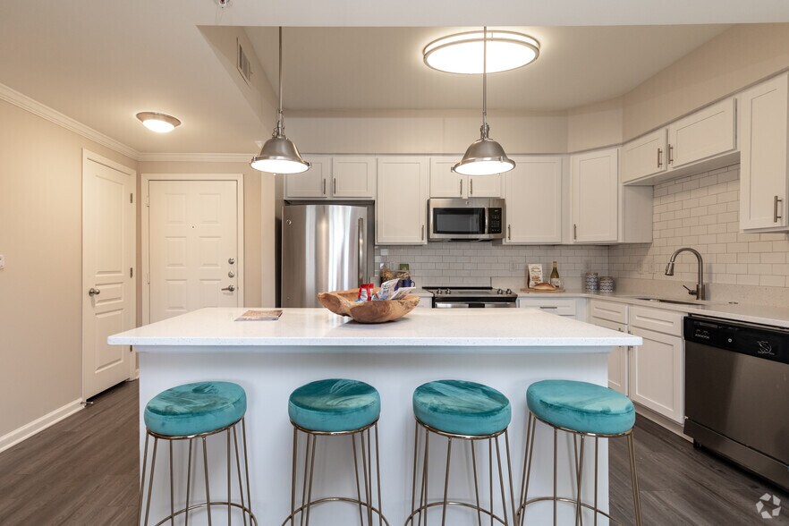 Lassiter at North Hills 4209 Lassiter Mill Rd Raleigh NC 27609 Apartment Finder