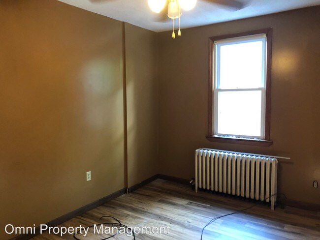 Building Photo - 553-555 Ardmore Blvd