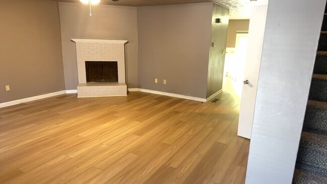 Building Photo - 125 Highland Park Dr