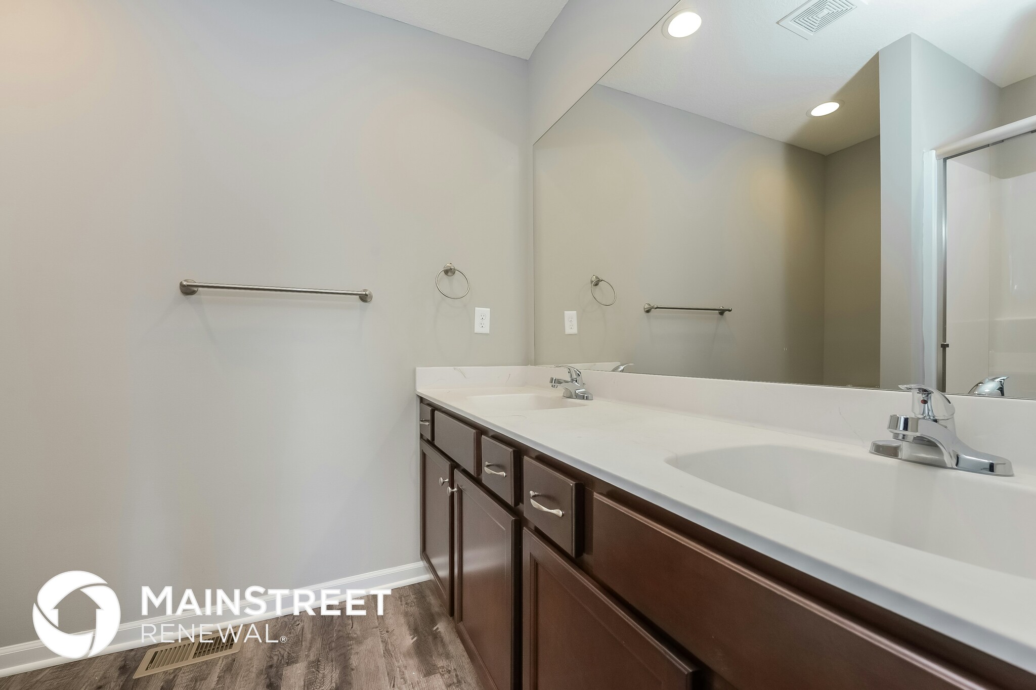 Building Photo - 100 Samantha St