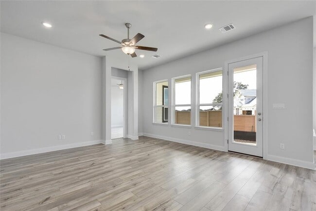 Building Photo - 112 Revere Dr
