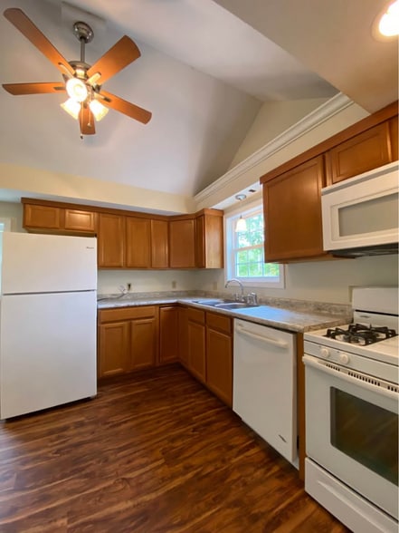 Building Photo - 49 Barnes Rd