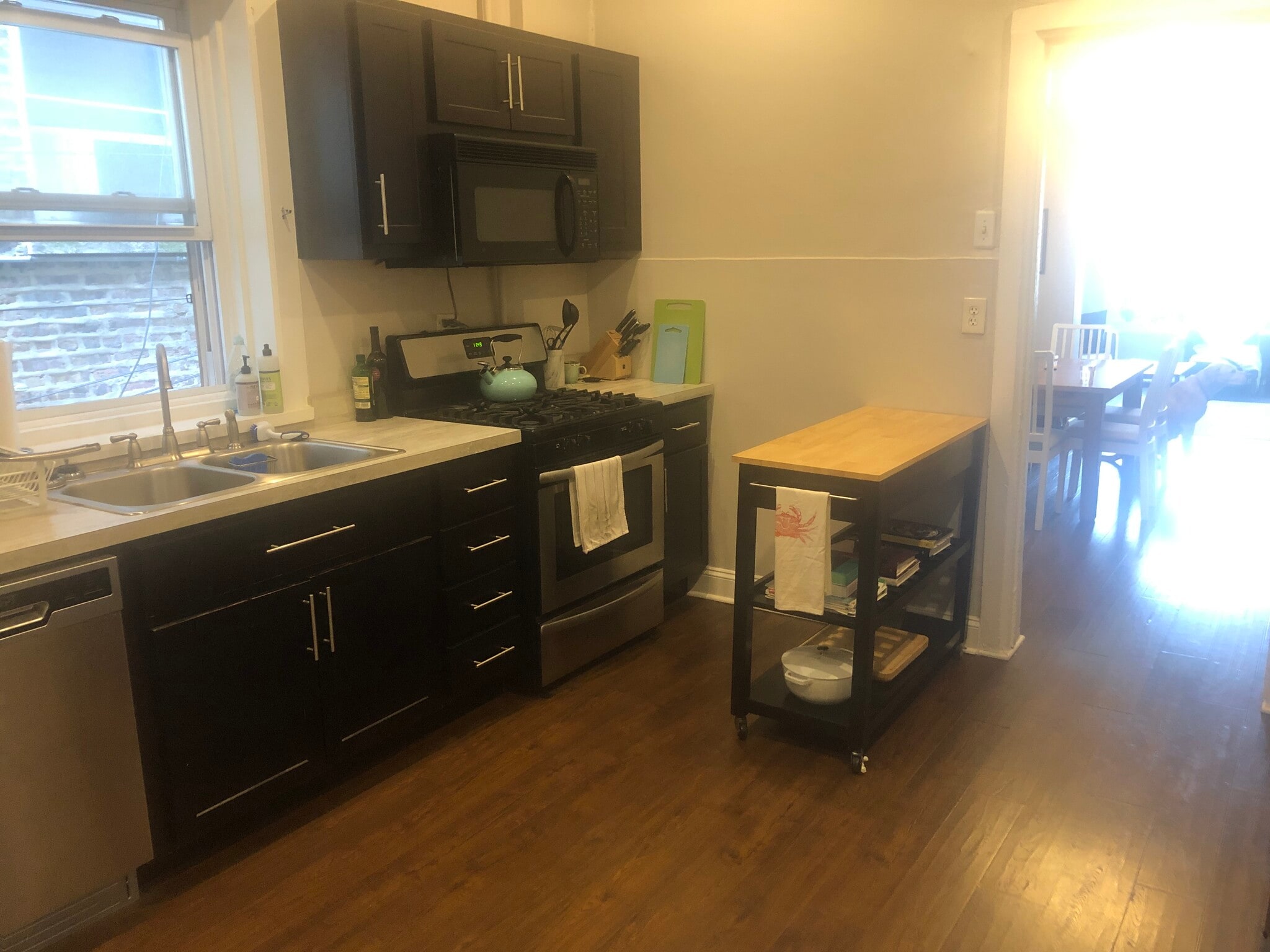 Kitchen - 1409 N Maplewood Ave
