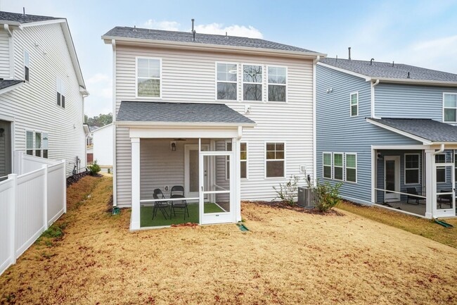 Building Photo - Move In Ready Three Bedroom Home!