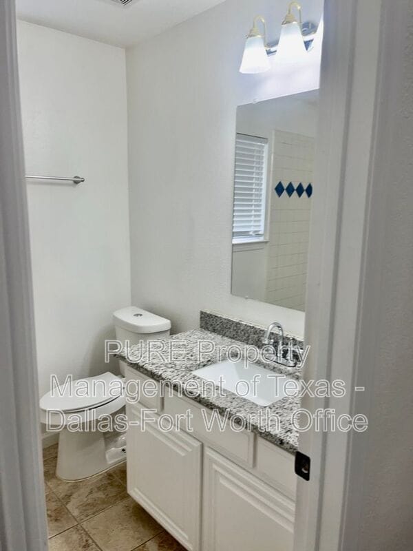 Building Photo - 3507 Blue Forest Dr