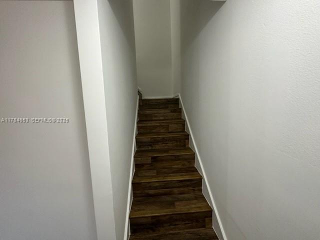 Building Photo - 5954 NW 25th Ct