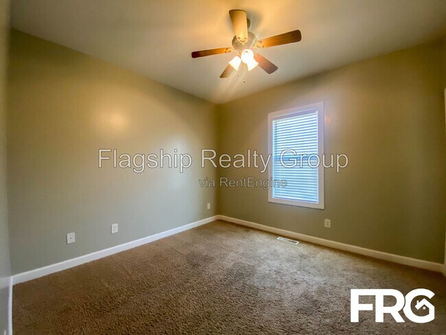 Building Photo - 101 Autumn Ridge Dr
