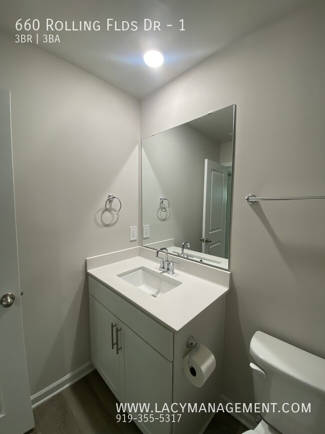 Building Photo - 660 Rolling Flds Dr