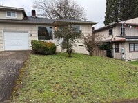Building Photo - Updated 2 bedroom 1.5 bath duplex in Eugene!