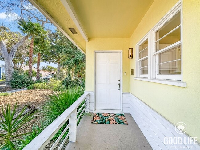 Building Photo - Charming 3-Bedroom Anaheim Home Featuring Private Backyard & 2 Car Garage