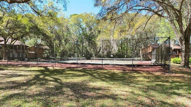 Building Photo - 2 Pine Hurst Ln