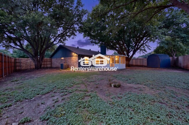Building Photo - 3945 Spoonwood Ln