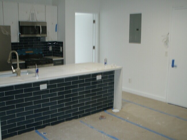 Building Photo - 832 Flatbush Ave