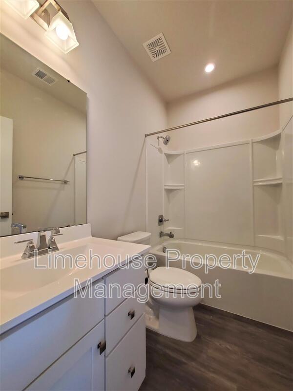 Building Photo - 946 Gabion Wy