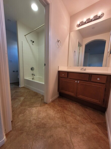 Building Photo - 1485 Mosaic Gln