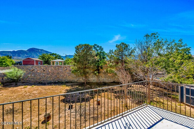 Building Photo - 10917 Loma Alta Pl