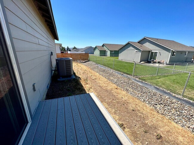 Building Photo - Modern 4 Bedroom Rambler in Ellensburg
