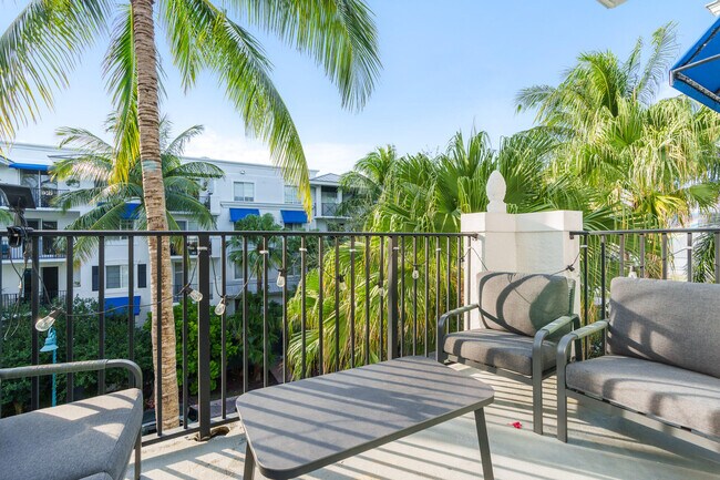 Building Photo - 255 NE 3rd Ave