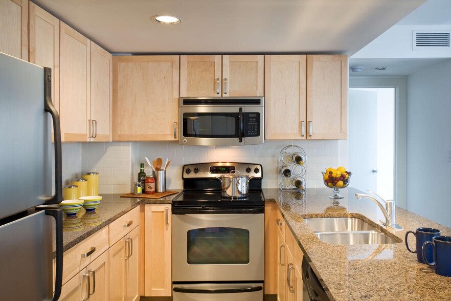 Kitchen - Clyde Manor