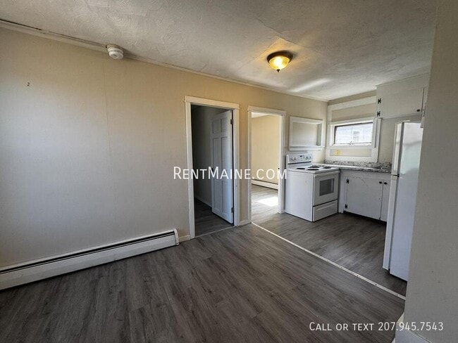 Building Photo - 24 Green St