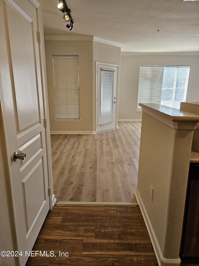 Building Photo - 8290 Gate Pkwy W