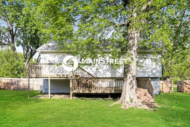 Building Photo - 3 Bedroom Pet-Friendly Home in Belton, MO with Main Street Renewal