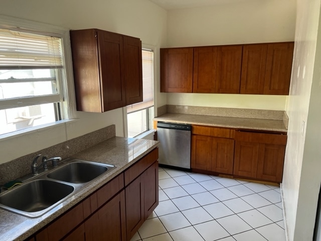 Building Photo - 454 N Orange Grove Ave