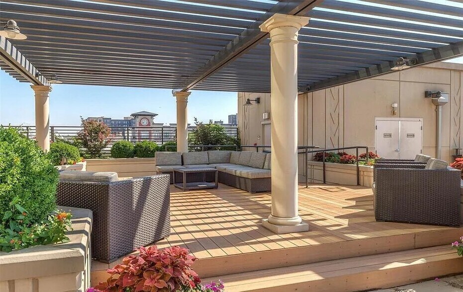 Building Photo - 4909 Laclede Ave