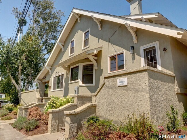 Building Photo - 1164 Ocean Ave