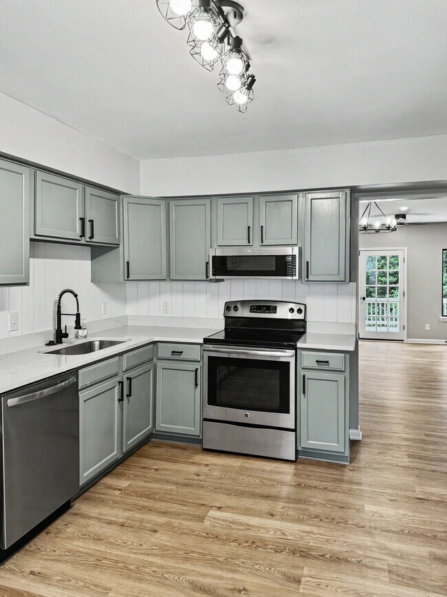 Building Photo - Yacht Cove Condo