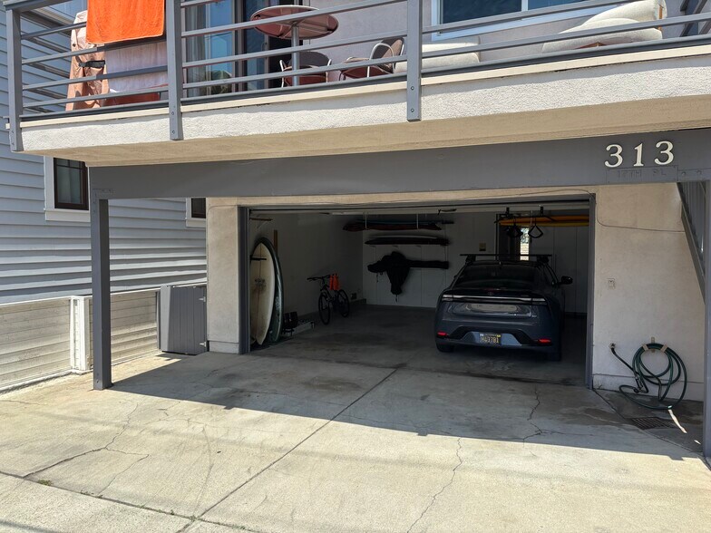 Garage and driveway parking - 312 18th St