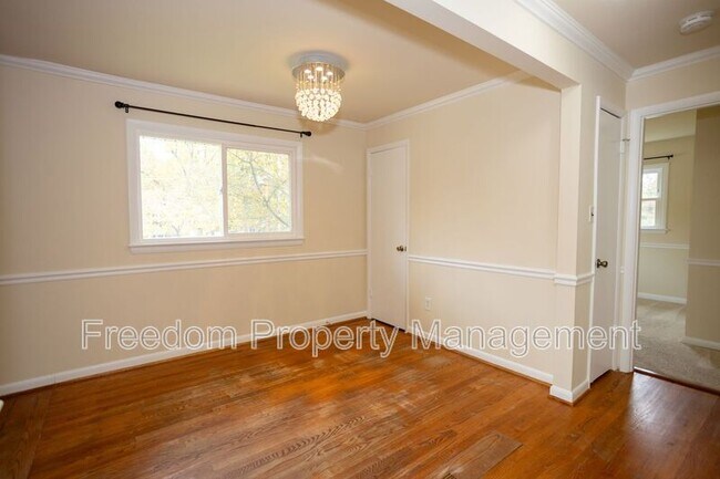 Building Photo - 5914 Ridge View Dr