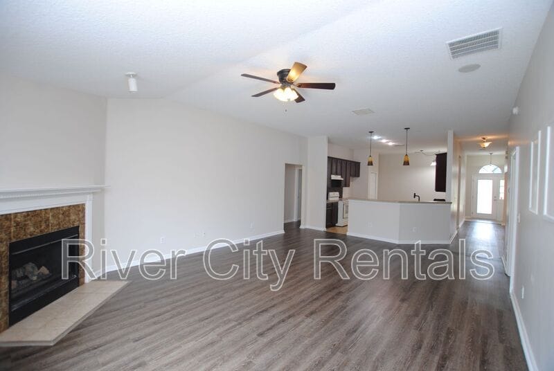 Building Photo - 116 Prince Phillip Dr