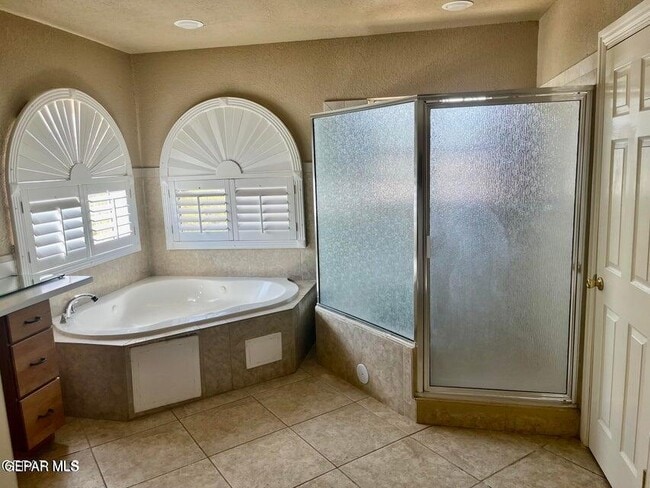 Building Photo - 7409 Edgemere Blvd