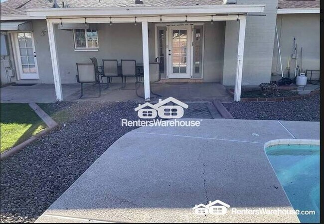 Building Photo - 3BD/2BA Home With Pool in Phoenix, AZ