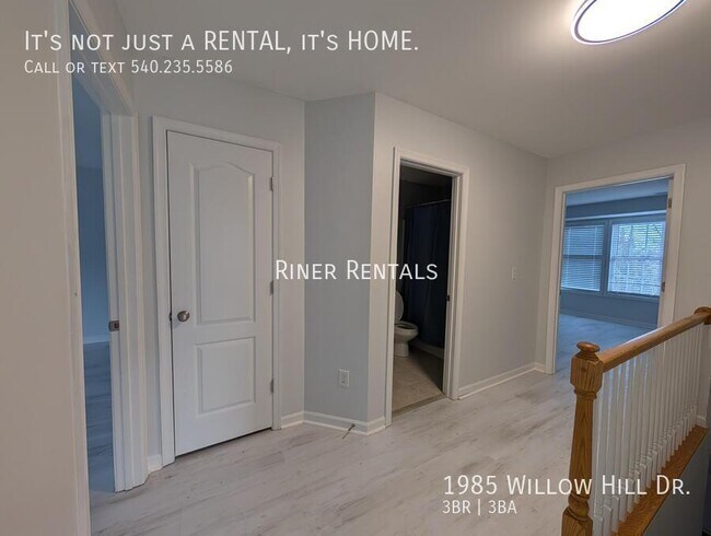 Building Photo - 1985 Willow Hill Dr