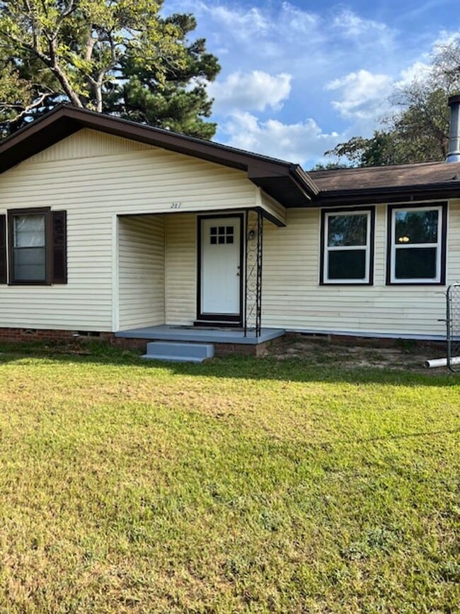 Primary Photo - 301 W Main St