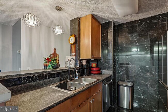 Building Photo - 60 S Van Dorn St